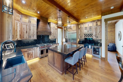 Farmhouse Homestead Log Homes Photo Album