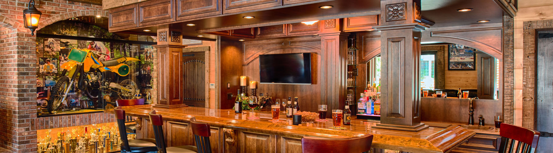 Timber Pub 1859AL Lofted