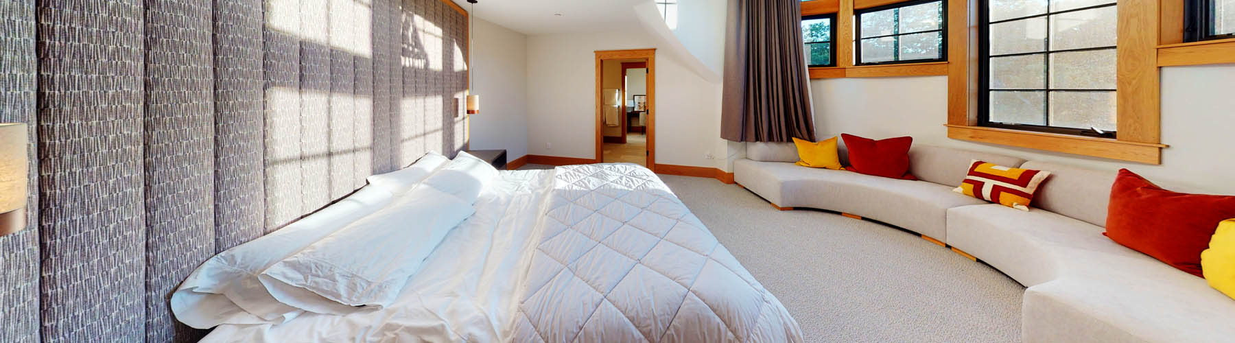 17000 SqFt Luxury Estate - UCT